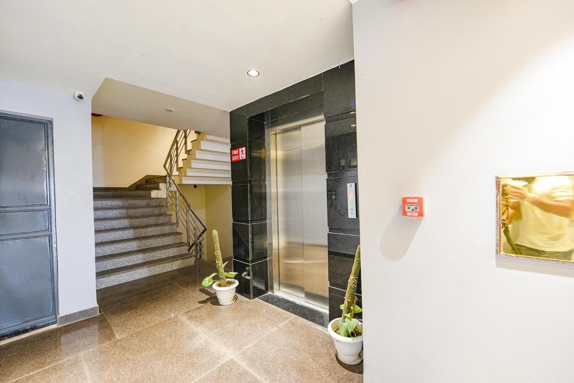 Fabhotel Prime Apple Tree Residency Нью-Дели Экстерьер фото